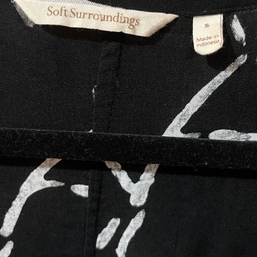 SOFT SURROUNDINGS Bamboo Bella Top Black White Women’s Size Small - Picture 5 of 5